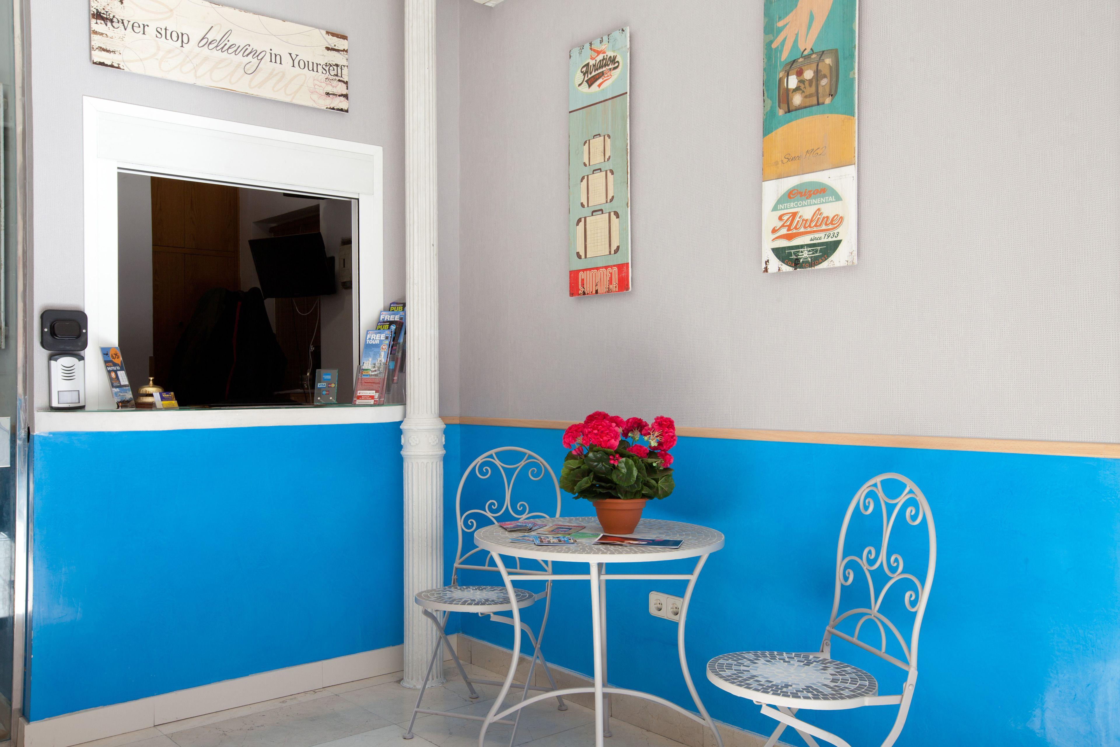 Hostal Montaloya — Foto 1